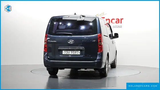 HYUNDAI STAREX WAGON 11-SEATER