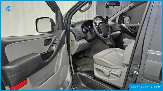 HYUNDAI STAREX WAGON 11-SEATER