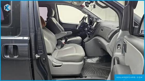 HYUNDAI STAREX WAGON 11-SEATER