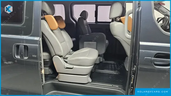 HYUNDAI STAREX WAGON 11-SEATER