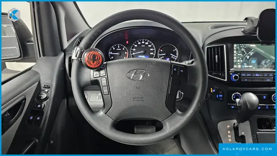 HYUNDAI STAREX WAGON 11-SEATER