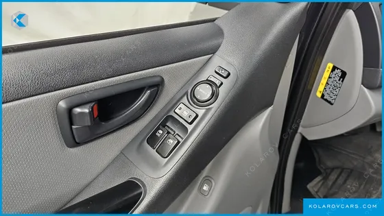 HYUNDAI STAREX WAGON 11-SEATER