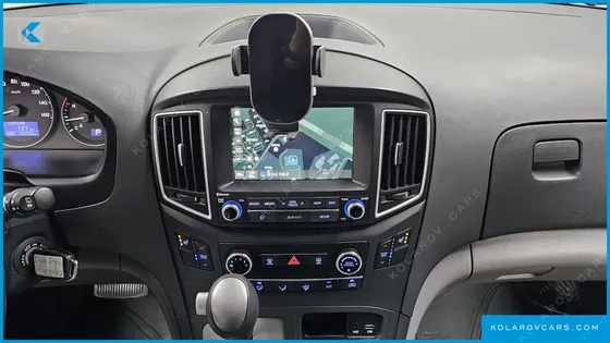 HYUNDAI STAREX WAGON 11-SEATER