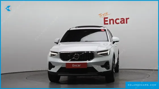 VOLVO XC40 B4 ULTIMATE BRIGHT