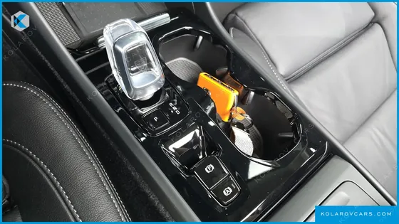 VOLVO XC40 B4 ULTIMATE BRIGHT