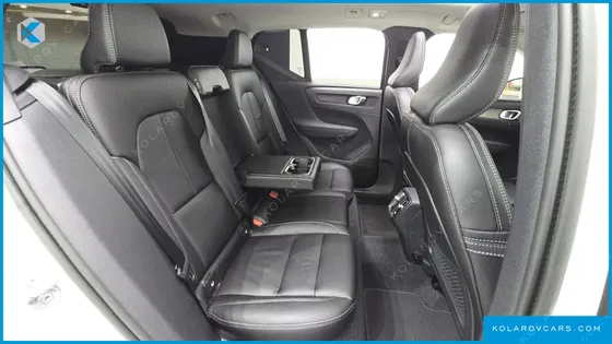 VOLVO XC40 B4 ULTIMATE BRIGHT