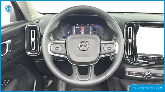 VOLVO XC40 B4 ULTIMATE BRIGHT
