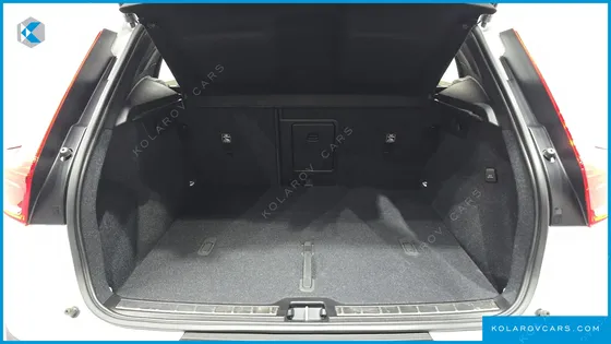 VOLVO XC40 B4 ULTIMATE BRIGHT