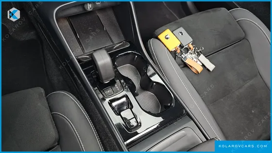 VOLVO XC40 B4 BLACK EDITION