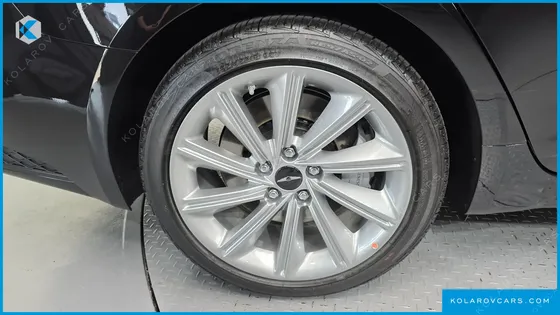 GENESIS G70 GASOLINE 2.5T 4WD