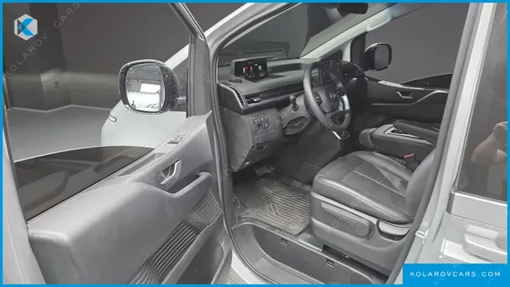 HYUNDAI STARIA CARGO 3-SEATER