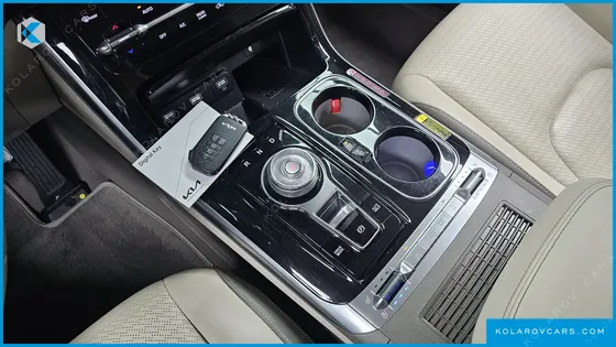 KIA CARNIVAL 9-SEATER HI-LIMOUSINE