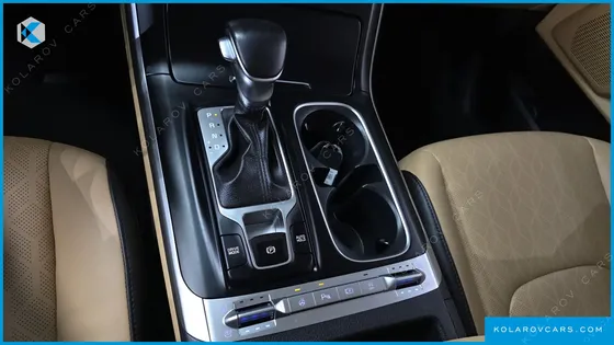 KIA CARNIVAL 9-SEATER PRESTIGE
