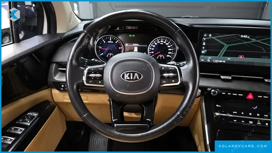 KIA CARNIVAL 9-SEATER PRESTIGE