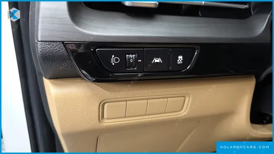 KIA CARNIVAL 9-SEATER PRESTIGE