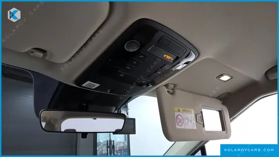 KIA CARNIVAL 9-SEATER PRESTIGE