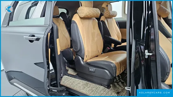 KIA CARNIVAL 9-SEATER SIGNATURE