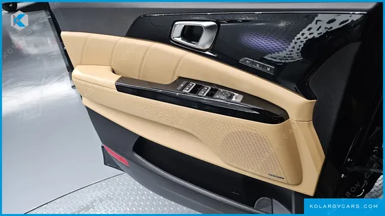 KIA CARNIVAL 9-SEATER SIGNATURE