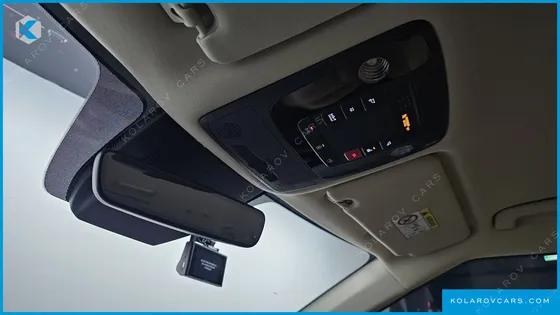 KIA CARNIVAL 9-SEATER SIGNATURE
