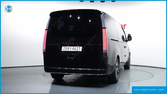 HYUNDAI STARIA HEV 1.6 LOUNGE 7-SEATER