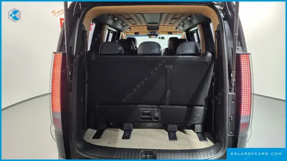 HYUNDAI STARIA HEV 1.6 LOUNGE 7-SEATER