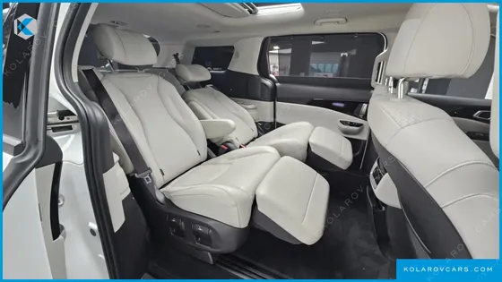 KIA CARNIVAL 7-SEATER SIGNATURE