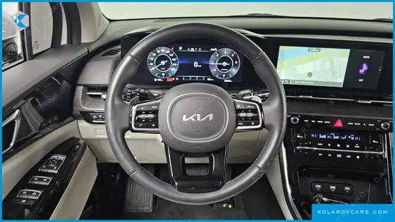 KIA CARNIVAL 7-SEATER SIGNATURE