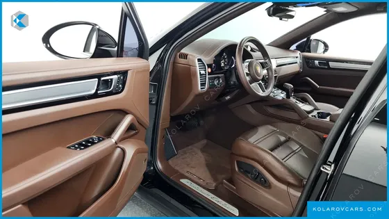 PORSCHE CAYENNE 3.0 E-HYBRID COUPE PLATINUM EDITION