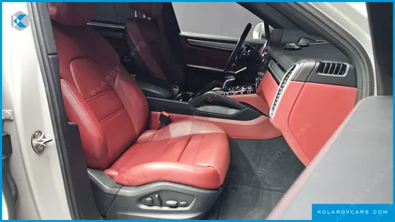 PORSCHE CAYENNE 3.0 COUPE PLATINUM EDITION