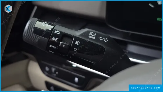 KIA CARNIVAL 7-SEATER SIGNATURE