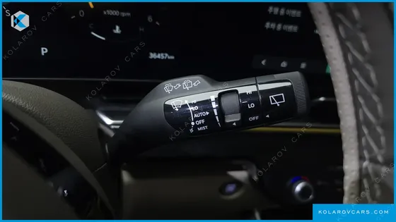 KIA CARNIVAL 7-SEATER SIGNATURE