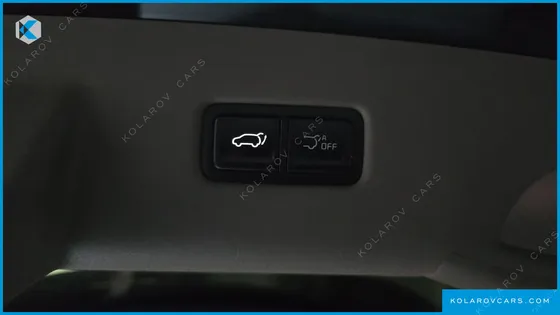 KIA CARNIVAL 7-SEATER SIGNATURE