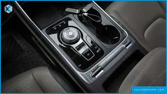 KIA CARNIVAL GASOLINE 9-SEATER SIGNATURE