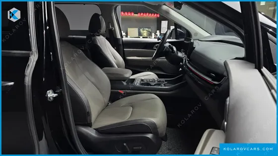 KIA CARNIVAL GASOLINE 9-SEATER SIGNATURE