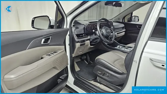 KIA CARNIVAL 9-SEATER NOBLESSE