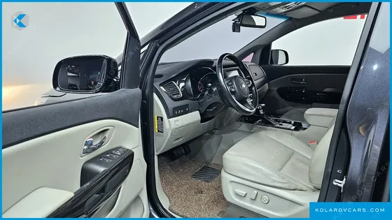 KIA CARNIVAL 9-SEATER PRSTIGE