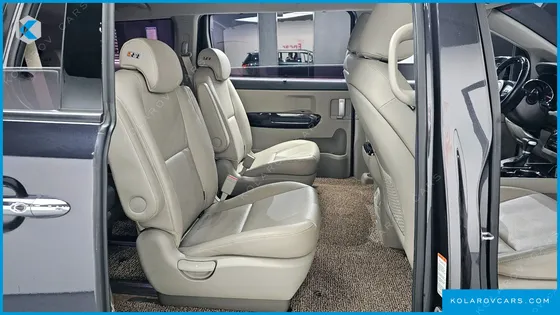 KIA CARNIVAL 9-SEATER PRSTIGE