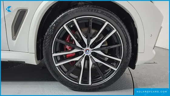 BMW X5 M50I