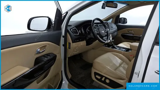 KIA CARNIVAL 9-SEATER PRSTIGE