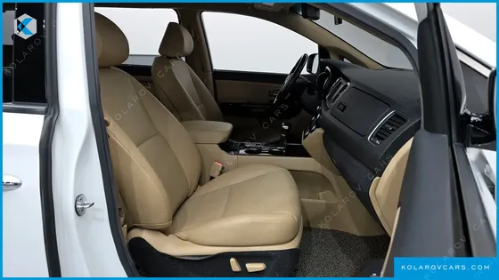 KIA CARNIVAL 9-SEATER PRSTIGE