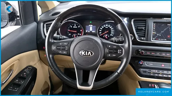 KIA CARNIVAL 9-SEATER PRSTIGE