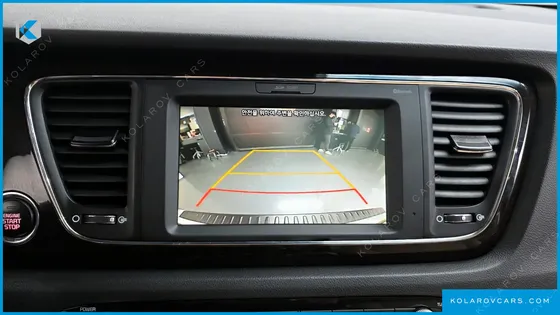 KIA CARNIVAL 9-SEATER PRSTIGE