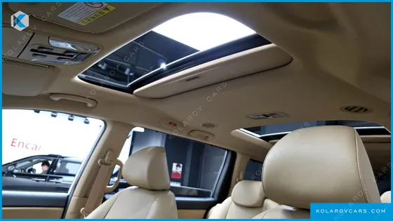 KIA CARNIVAL 9-SEATER PRSTIGE