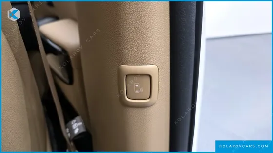 KIA CARNIVAL 9-SEATER PRSTIGE