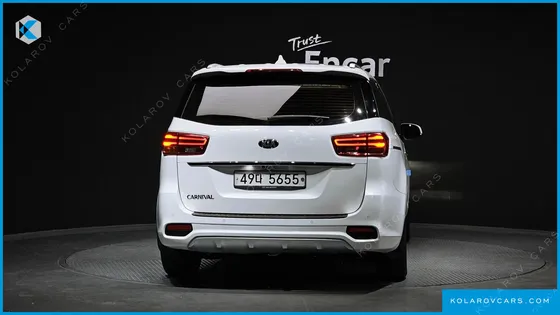 KIA CARNIVAL 9-SEATER NOBLESSE SPECIAL