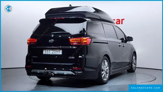 KIA CARNIVAL GASOLINE 9-SEATER HI-LIMOUSINE
