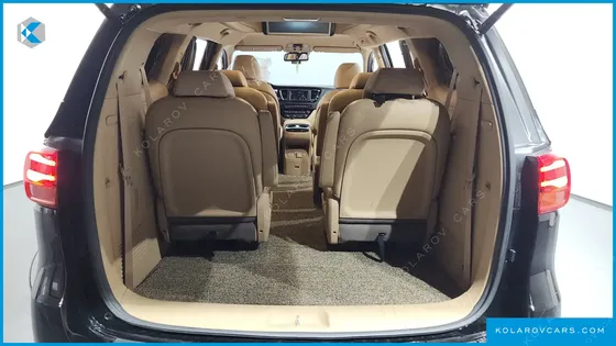 KIA CARNIVAL GASOLINE 9-SEATER HI-LIMOUSINE