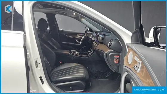 MERCEDES E-CLASS E300 4MATIC EXCLUSIVE