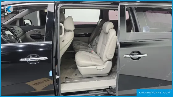 KIA CARNIVAL 9-SEATER NOBLESSE SPECIAL