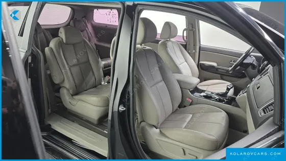KIA CARNIVAL 9-SEATER NOBLESSE SPECIAL